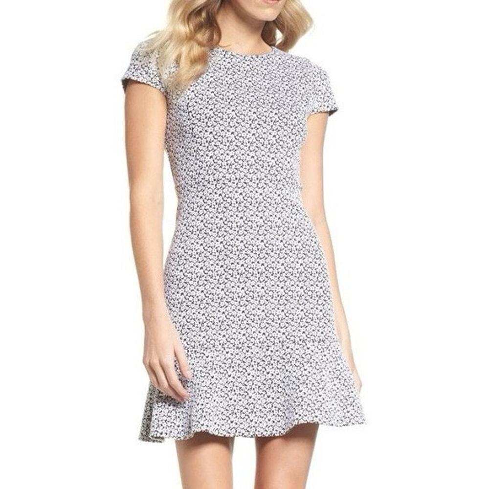 Michael Kors Women’s Black & White Floral Knit Jacquard Flounce Mini Dress Small